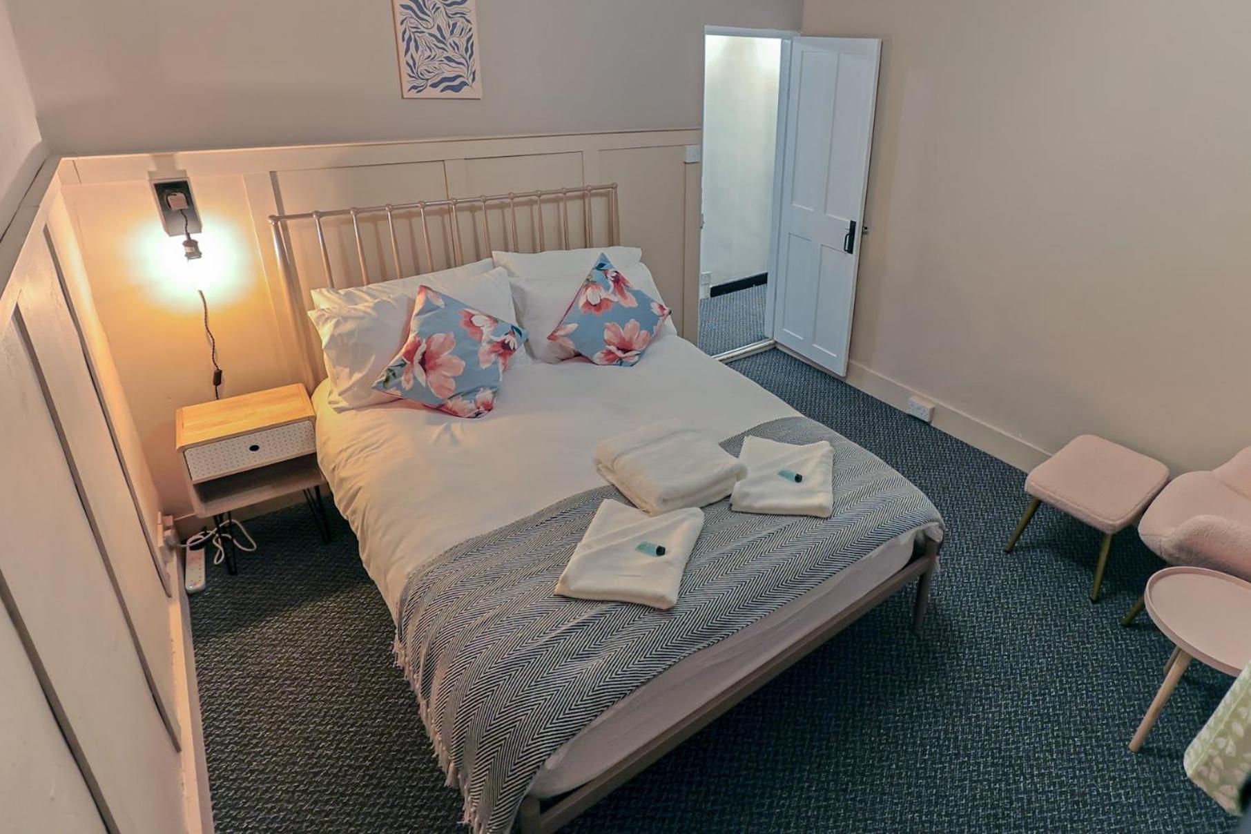 Bay Tree Cottage, Sleeps 7 Close To The Marina Burnham-on-Crouch Exterior photo