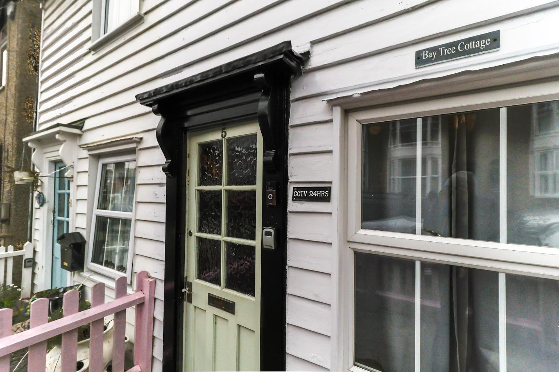 Bay Tree Cottage, Sleeps 7 Close To The Marina Burnham-on-Crouch Exterior photo