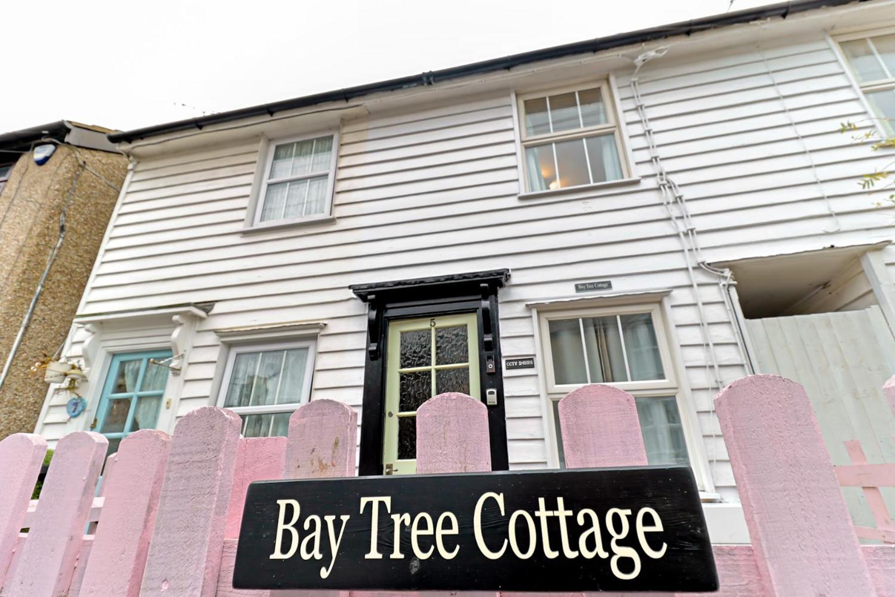 Bay Tree Cottage, Sleeps 7 Close To The Marina Burnham-on-Crouch Exterior photo